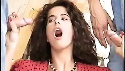 Ita angelica bella ve tunde yeni cinsel zevkler arıyor