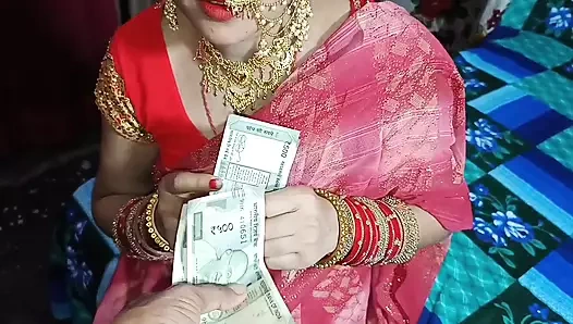 Raksha Bandhan'da üvey kız kardeş Rakhi'yi bağladı ve hediyeyi bur'a gösterdi.