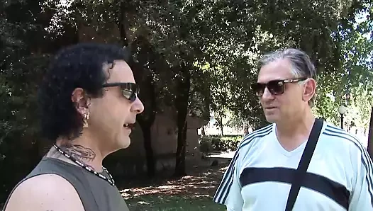 İki tombul Alman bayan ve iki dolu çubuk sert sikişte