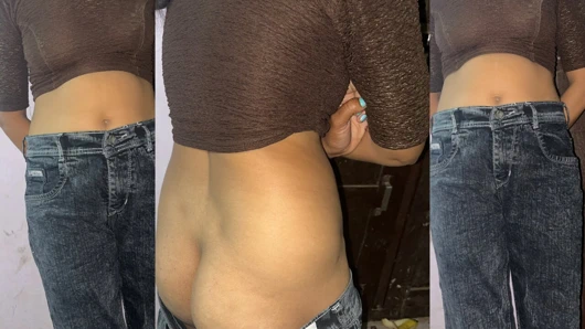 Beni eve çağırdı ve benimle eğlendi.