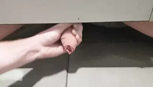 Berlin suedkreuz tren istasyonu eğlenceyi anlıyor