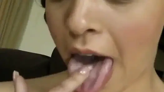 Tia Sweets'ten 10 adamın boşalma filmi