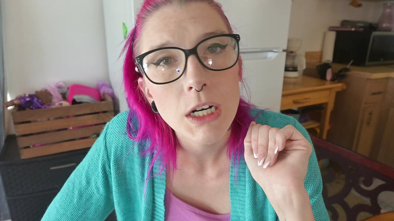 Üvey anne aşağılığı buluyor
