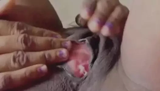 Hintli teyze ko chut me anguli karate dekh maine apne teyze ko chod diya