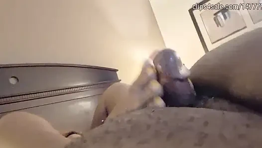 İri güzel kadın emektar temel ayakla muamele eğitimini ziyaret ediyor