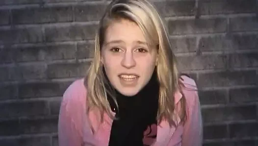 Sıska sarışın emmek ve sürmek bir yabancı