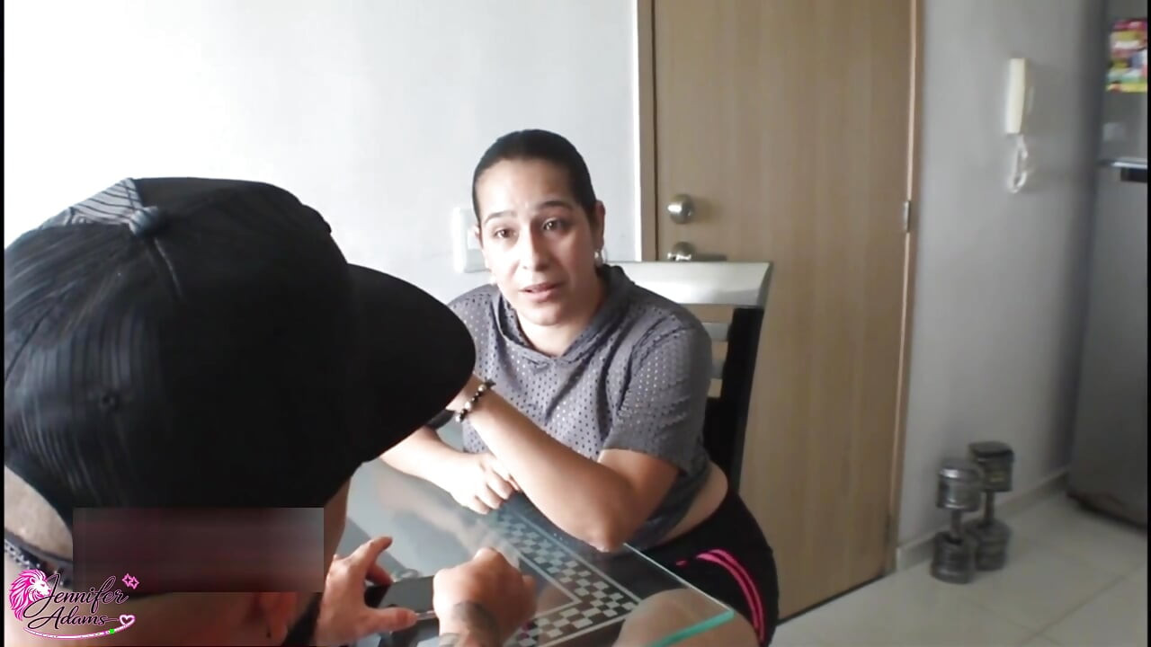 I get aroused by watching my stepsister doing squats and I ask her to have sex in secret if she doesn't want me to give away her secret