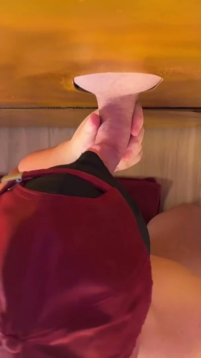 Sünnetli sik ama gloryhole'da kocaman azgın bir döl yükü | Klip 1