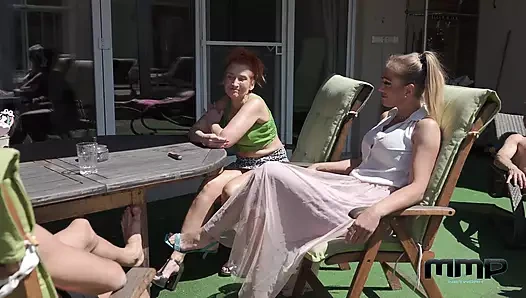 Crazy Pool Grup Seks Partisi