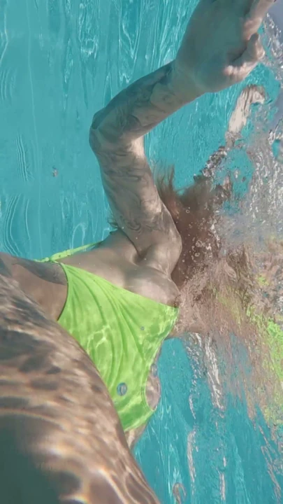 Face Fuck Squirting am Pool