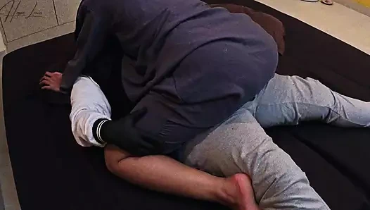 Seksi tesettürlü kadınlar kocası gelmeden önce beni odasında zengin sikiyor