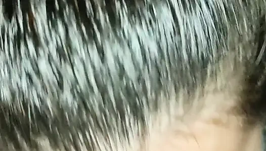 Arabada gezintiye çıktım ve onun yarağını emmek istedim