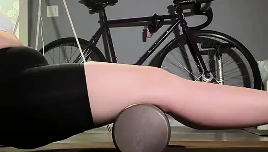 trouble-free bitch is training in the gym to pick up a new guy to fuck for the night, everyone fucked her here