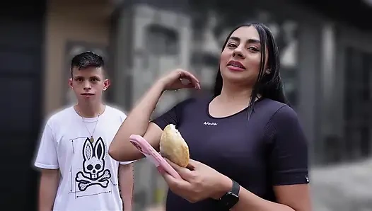 Bakire bir empanada satıcısı tarafından bahsimi yerine getiriyorum