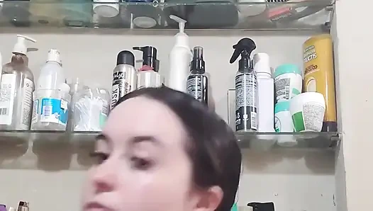 Cilt bakımımı yapıyorum