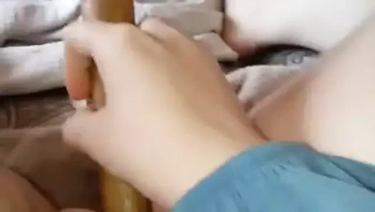 İri güzel sürtük erkek delisi yarasa sikişiyor 4