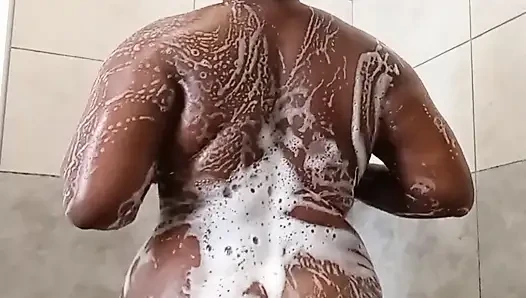 Benimle duşa gelmek ister misin