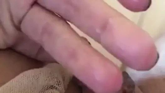 Otantik yahudi karısı ıslak parmak ile grool boşalmak