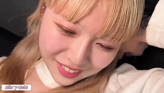 Masum cazibe ve nazik ikna, tekrarlanan tepeler doğal olarak ortaya çıktığı için yoğun kimyayı ortaya koyuyor 1.