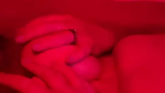 Lauren the milf pawg eş sahip olan bazı yaramaz banyo zaman ve oynama ile ona büyük kabarık memeler ve büyük doğal titties