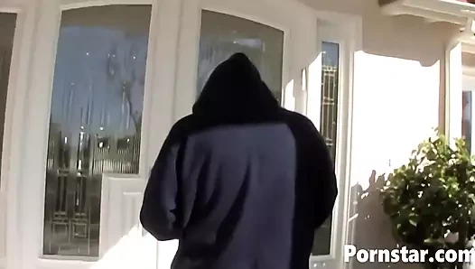 Seksi ucube Lexi Love sert anal sikişiyor ve fışkırtıyor