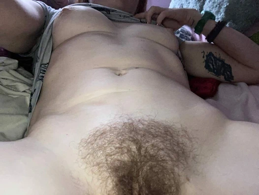 Annenin tüylü amını boşalmasını sağla