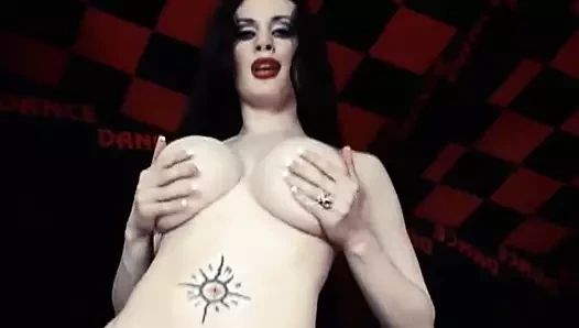 goth rock piliç poledance striptiz