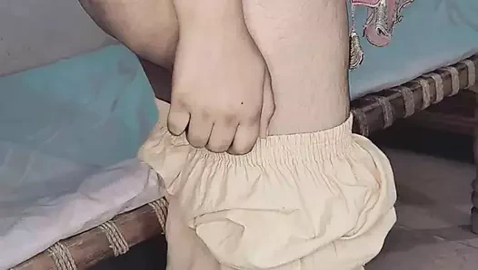 AMERICAN STEPMOM AND STEPSISTER FINGERING