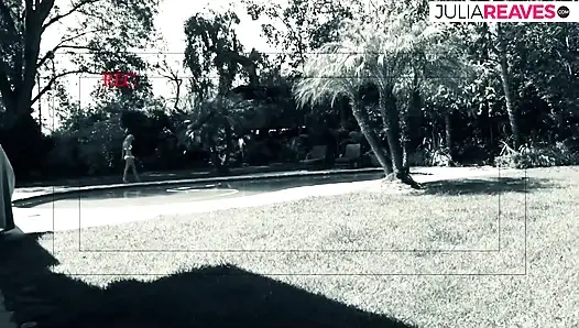 Ateşli kız büyük bir yarağı emdikten ve bindikten sonra döl yiyor