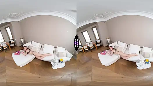 Соло-экшн над книгой - трейлер