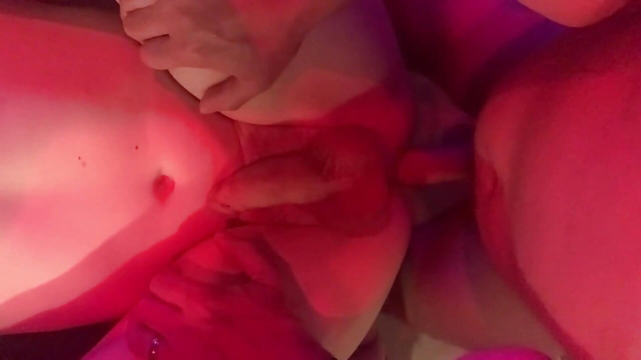Kızıl Saçlı Twink Ashen Sert Ve Derinden Sikiliyor