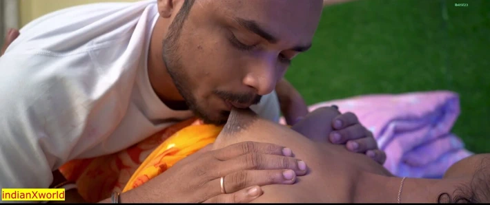 Zavallı evli kadın kocası tarafından paylaşıldı! Efendim ateşli karımı sikiyor