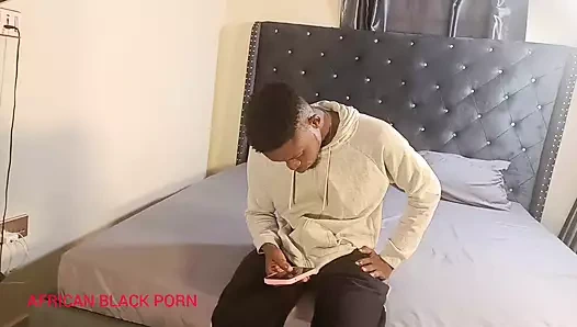 Beni boşalt ve üvey annenin hastane faturasını ödeyeceğim