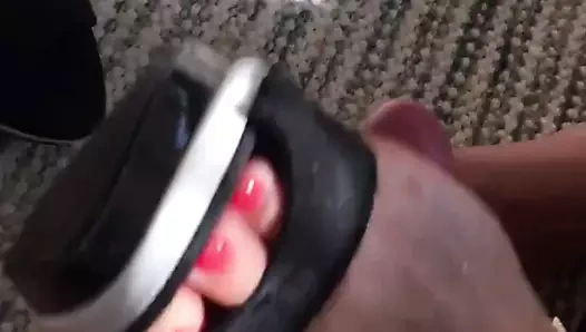 siyah yüksek topuklu ayakkabı