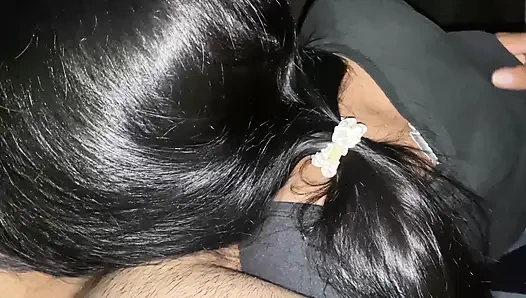 Güzel Hintli 18 Yaşındaki Ateşli Kız Ilk Kez Büyük Yaraklı Amca Tarafından Amını Sikiyor Hintçe Sesli Tam Sert Seks