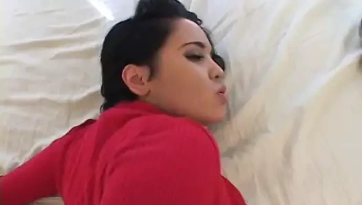 Sevimli genç latina seviyor giyme ona pantolon ile boşalmak üzerinde o