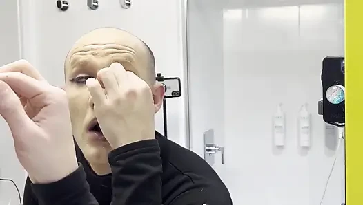 Erkekten sarışına güzel kadın makyaj dönüşümü