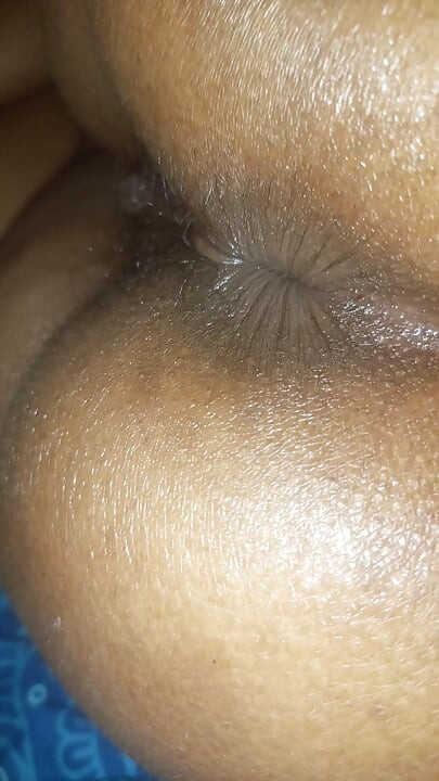 Hintli anal sikişiyor 18 ilk kez anal sikiş