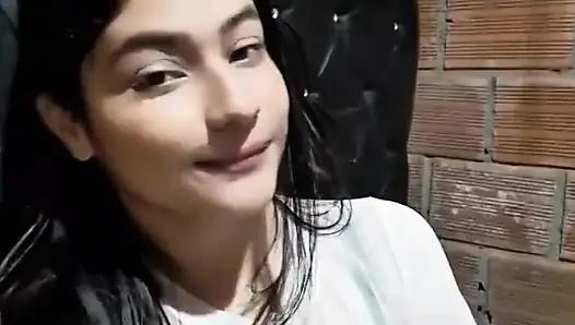 , Yulieth Kuzgun adımlı baştan çıkarmadan sonra gırtlağına kadar alma için yalvarıyor