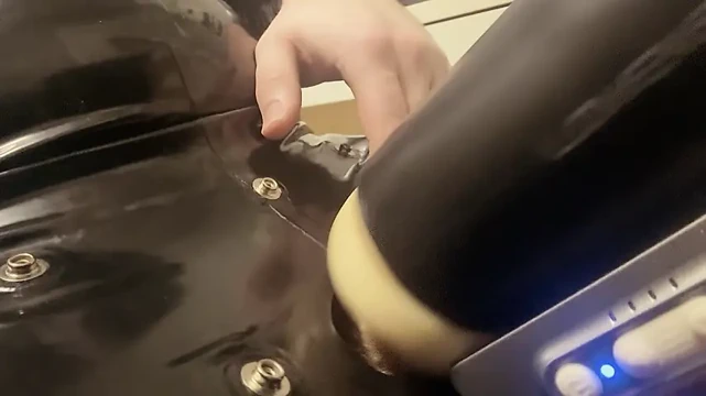 lateks catsuit fleshlight sağma