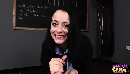 Студентка в видео от первого лица