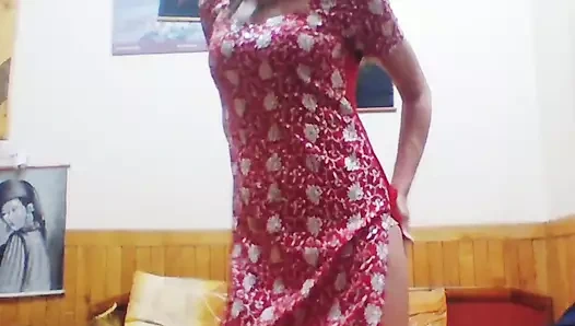 Büyük memeli karısına karşı koyamıyor