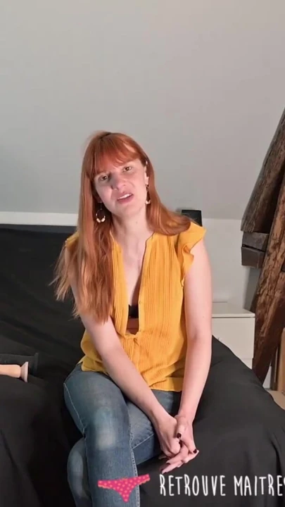 Vends-ta-culotte - güzel bir Fransız dominatrix'in aşağılayıcı mastürbasyon talimatları | Klip 2
