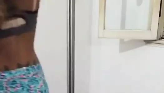 ayedelicio pole dance