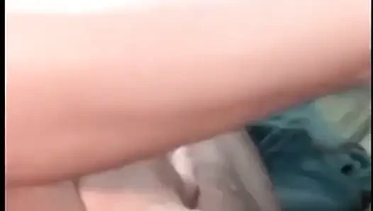Büyük yarak ve lezbiyen dildo götten çifte sikişiyor üçlü grup seks (tam orijinal film.)