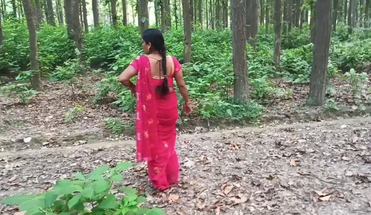 Gerçek ve orman eğlencesi Hintçe adieo desi köy porno videosu Xhamster. Com