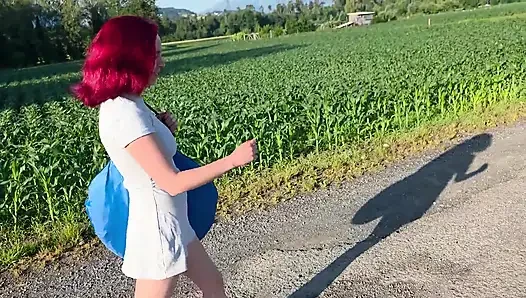 Taş ocağı göletindeki gizli açık hava alanı - ona gösteriyor - ve aniden hava lanet olası sıcak oluyor
