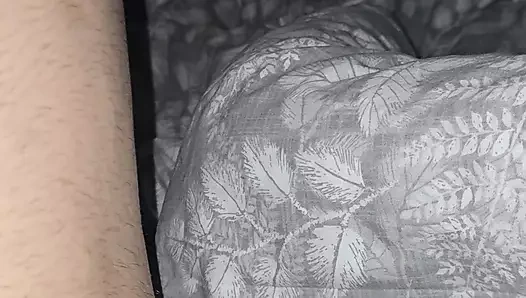 Zaman makinesi üvey annesini üvey oğlunun yarağını elle muameleye gönderiyor