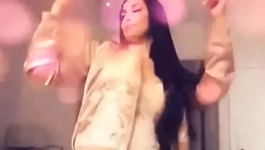 Bayan hind al-qahtani seks öncesi ısınıyor.