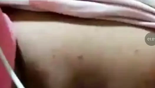 Gece geç saatlerde görüntülü seks görüşmesi yapıyoruz